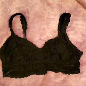 Arie lace bralette